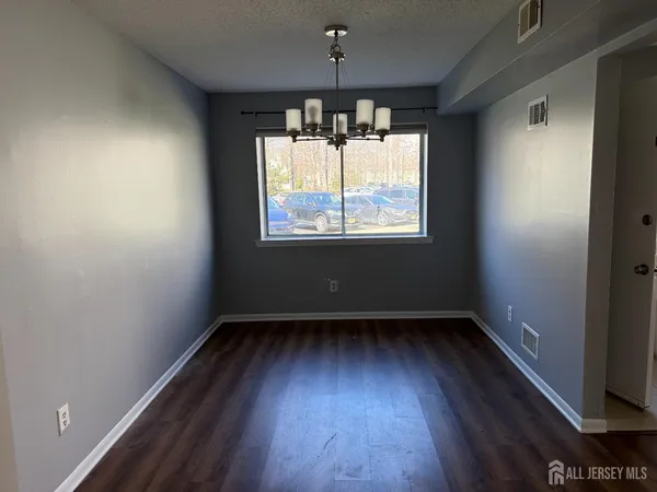 $345,000 | 7 Foxtail Lane, Monmouth Junction, NJ 08852