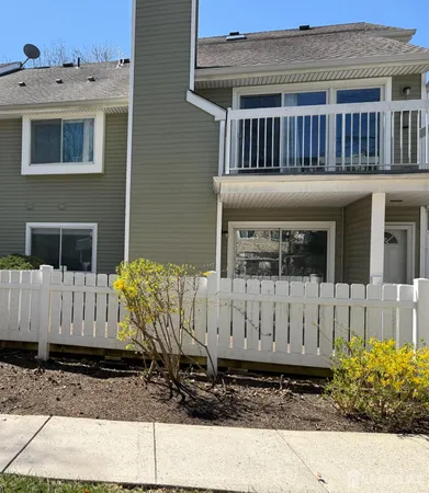 $345,000 | 7 Foxtail Lane, Monmouth Junction, NJ 08852