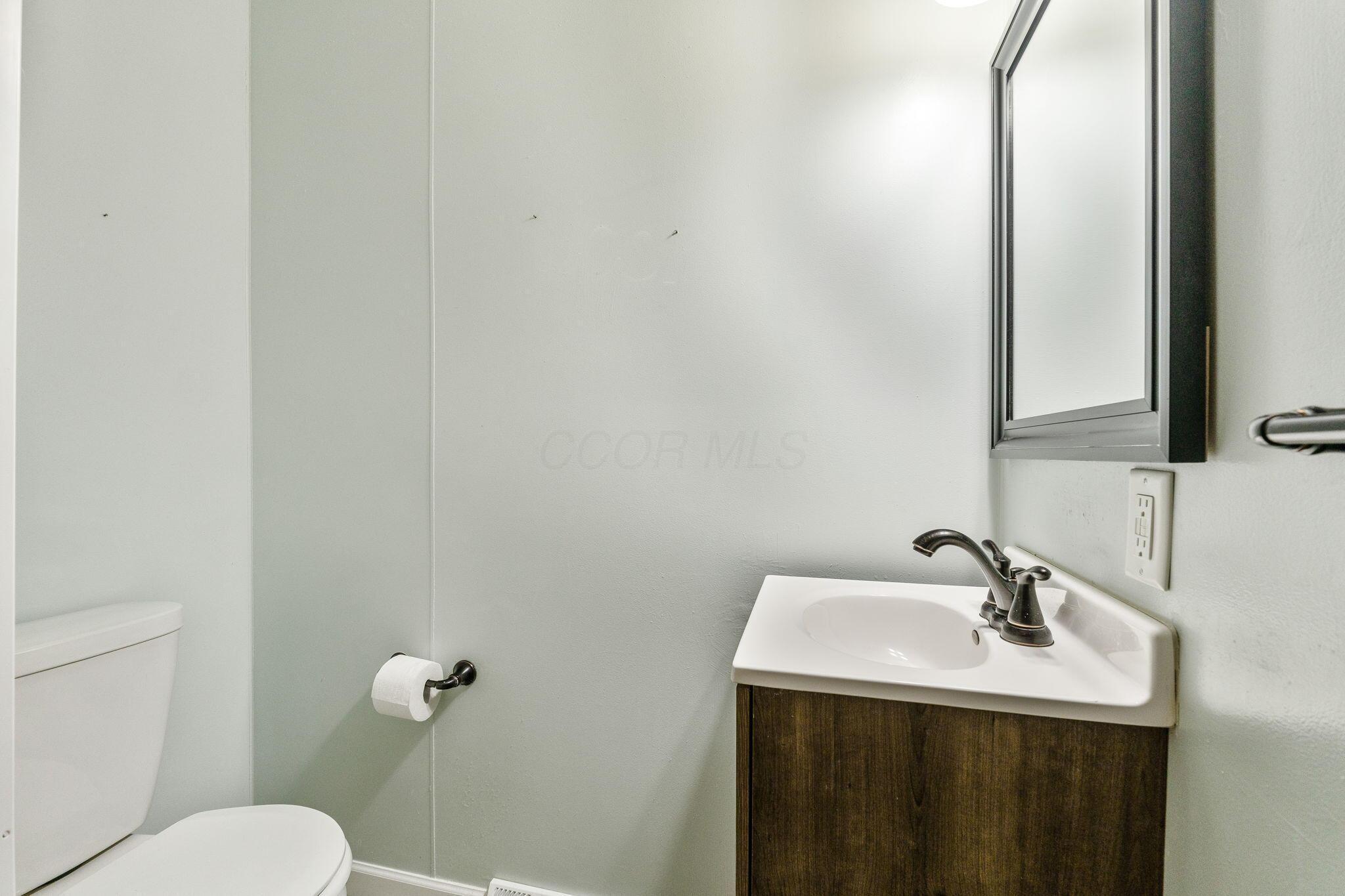 17541 Ringgold Northern Road Circleville, OH 43113 - Photo 24 of 58 17541 Ringgold Northern Rd (Interior)-21