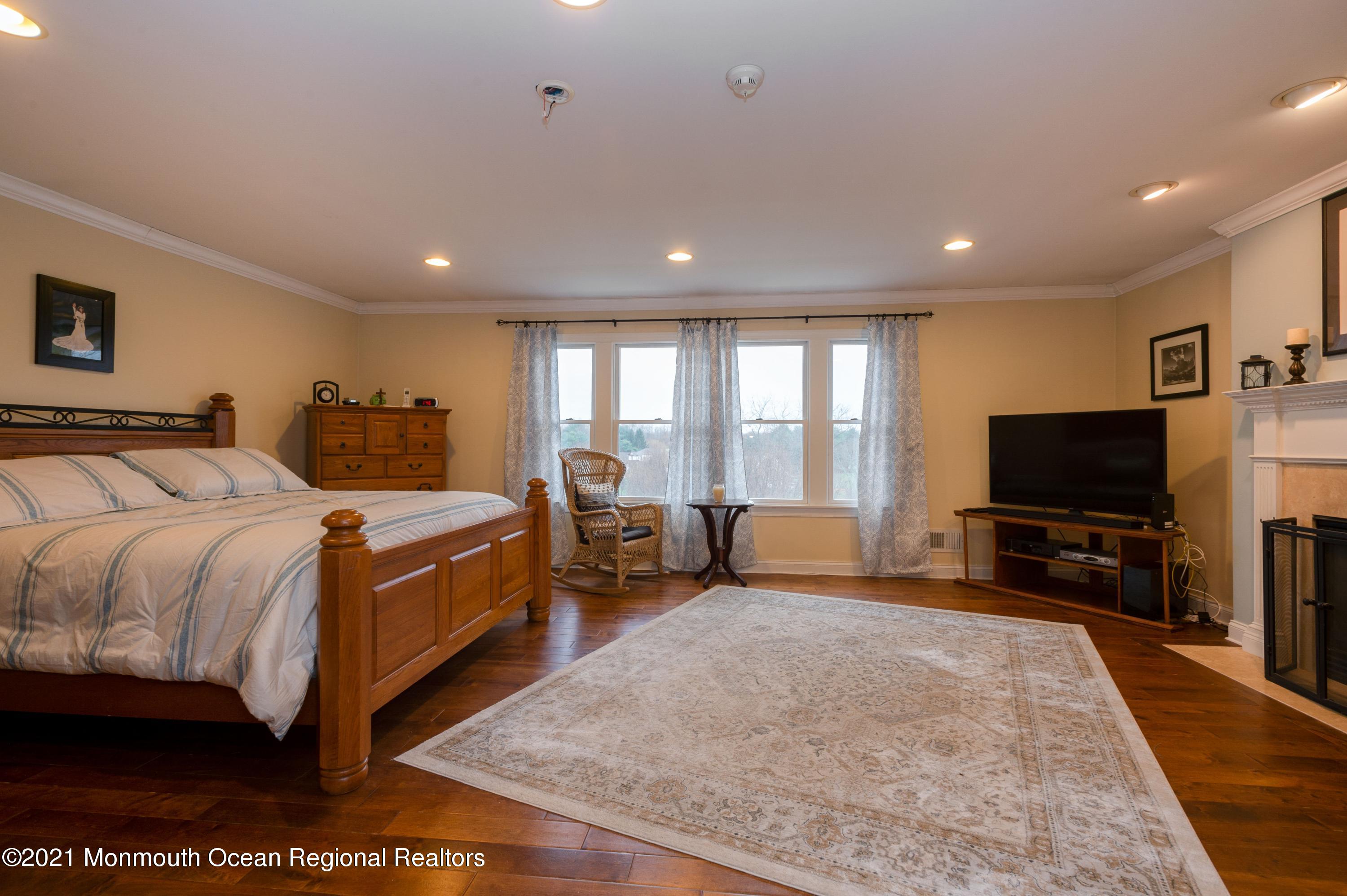 2 Pittenger Court Millstone Township, NJ 08535 - Photo 15 of 36 15_2PittengerLane_14_PrimaryBedroom_HiRe