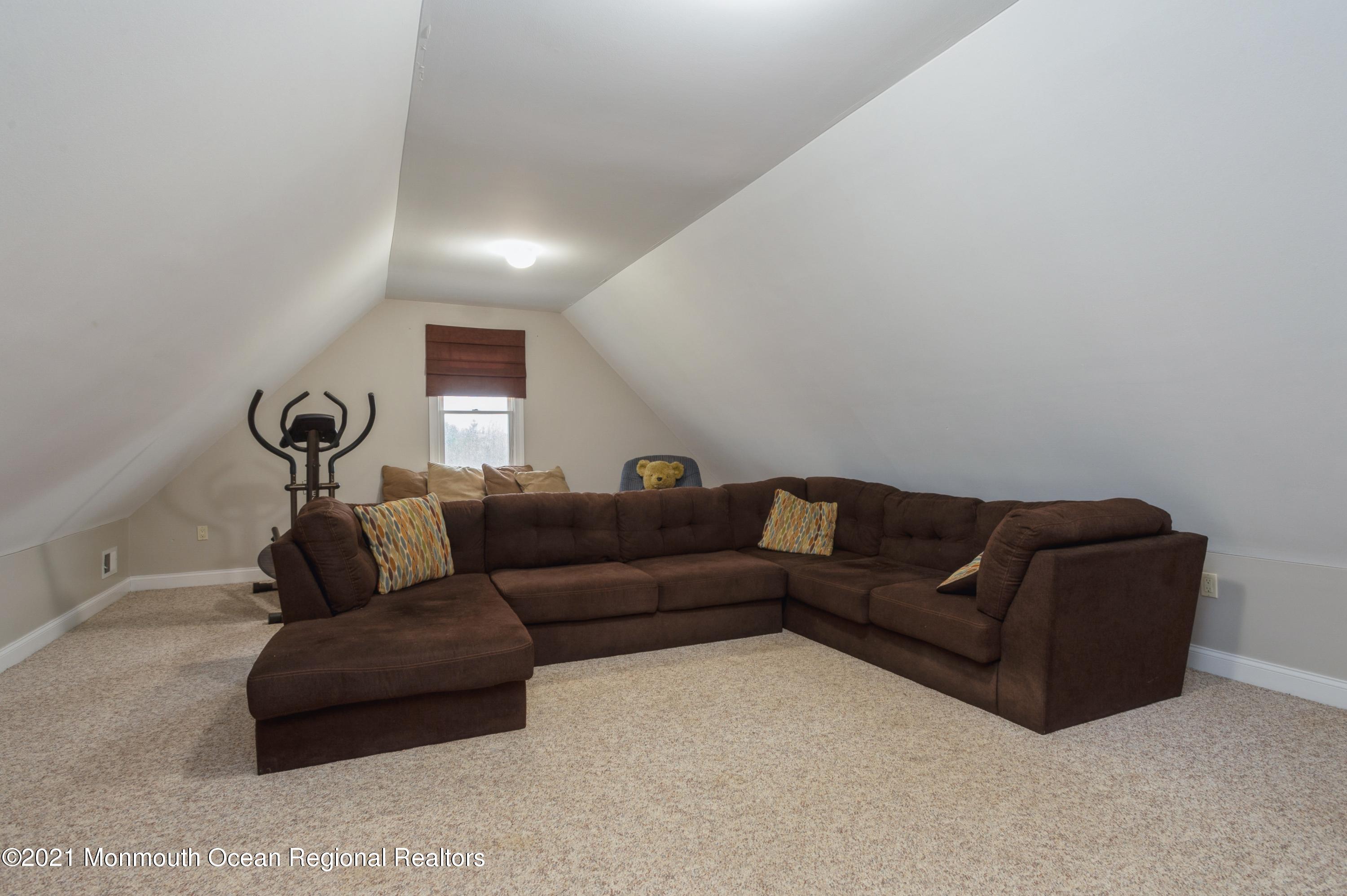2 Pittenger Court Millstone Township, NJ 08535 - Photo 22 of 36 14_2PittengerLane_156001_BonusRoom_HiRes