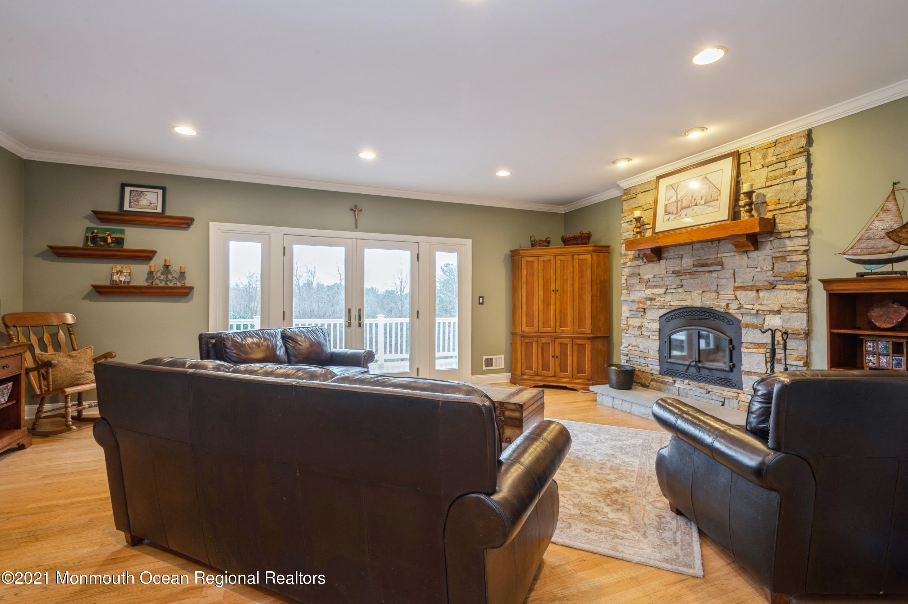 2 Pittenger Court Millstone Township, NJ 08535 - Photo 8 of 36 10_2PittengerLane_3_FamilyRoom_HiRes