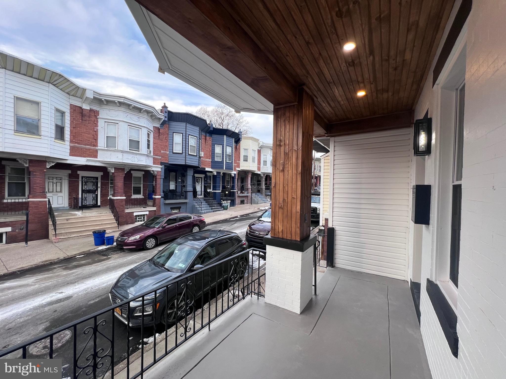 40 West Sharpnack Street Philadelphia, PA 19119 - Photo 9 of 18 a view of a hall with sitting area