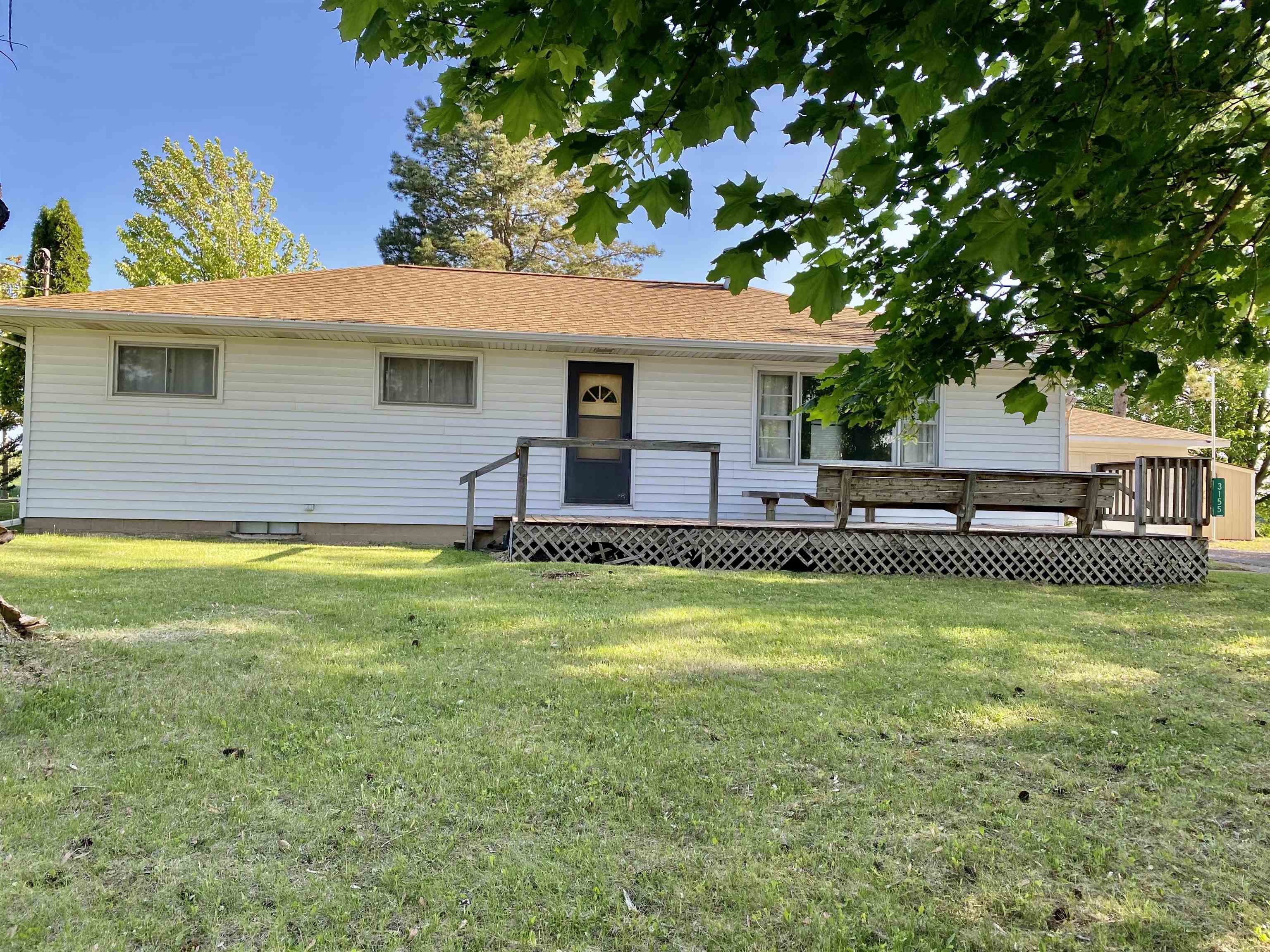 3155 East Deerfield Road Mount Pleasant, MI 48858 - Photo 2 of 23 1911471-1.JPG