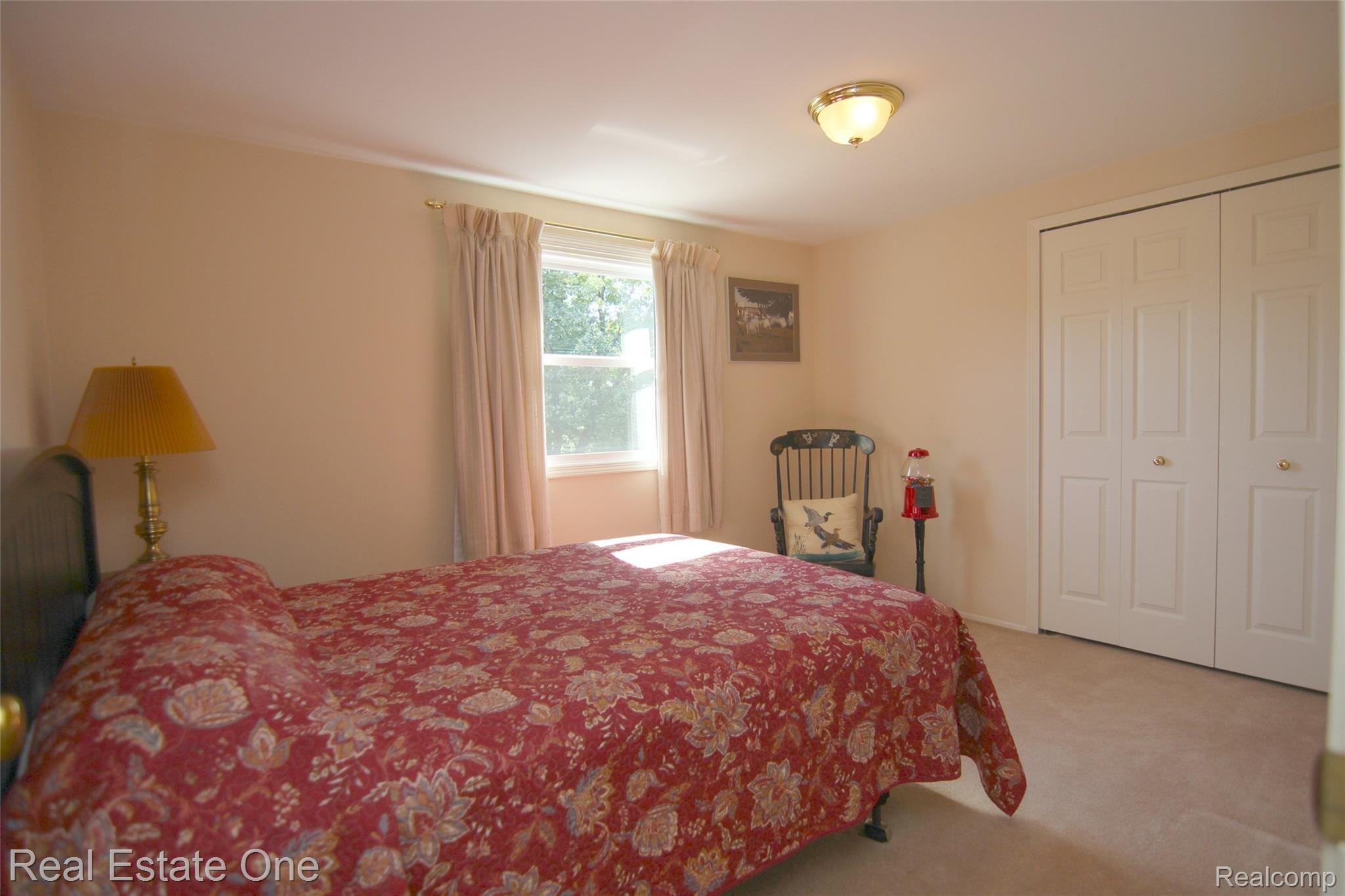 21602 Welch Road Northville, MI 48167 - Photo 23 of 29 third bedroom with full closet.
