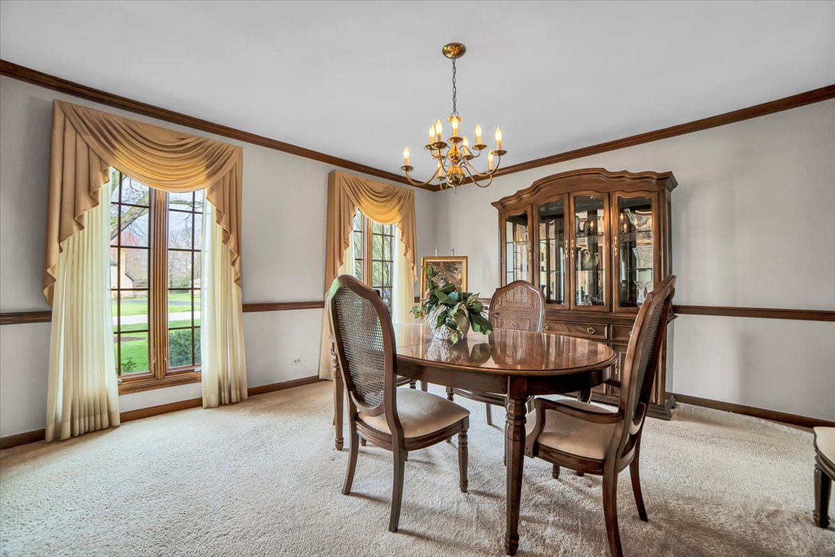 1-s221 North Flanders Lane Winfield, IL 60190 - Photo 11 of 39