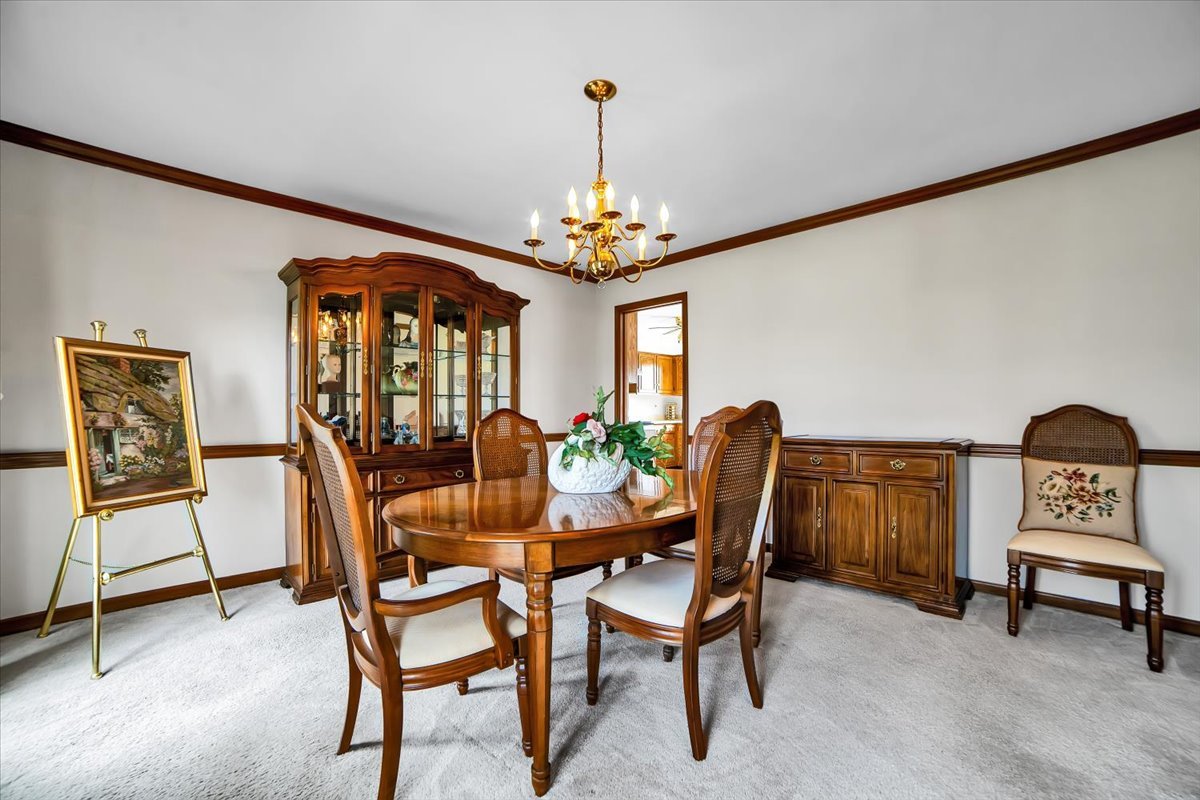 1-s221 North Flanders Lane Winfield, IL 60190 - Photo 12 of 39