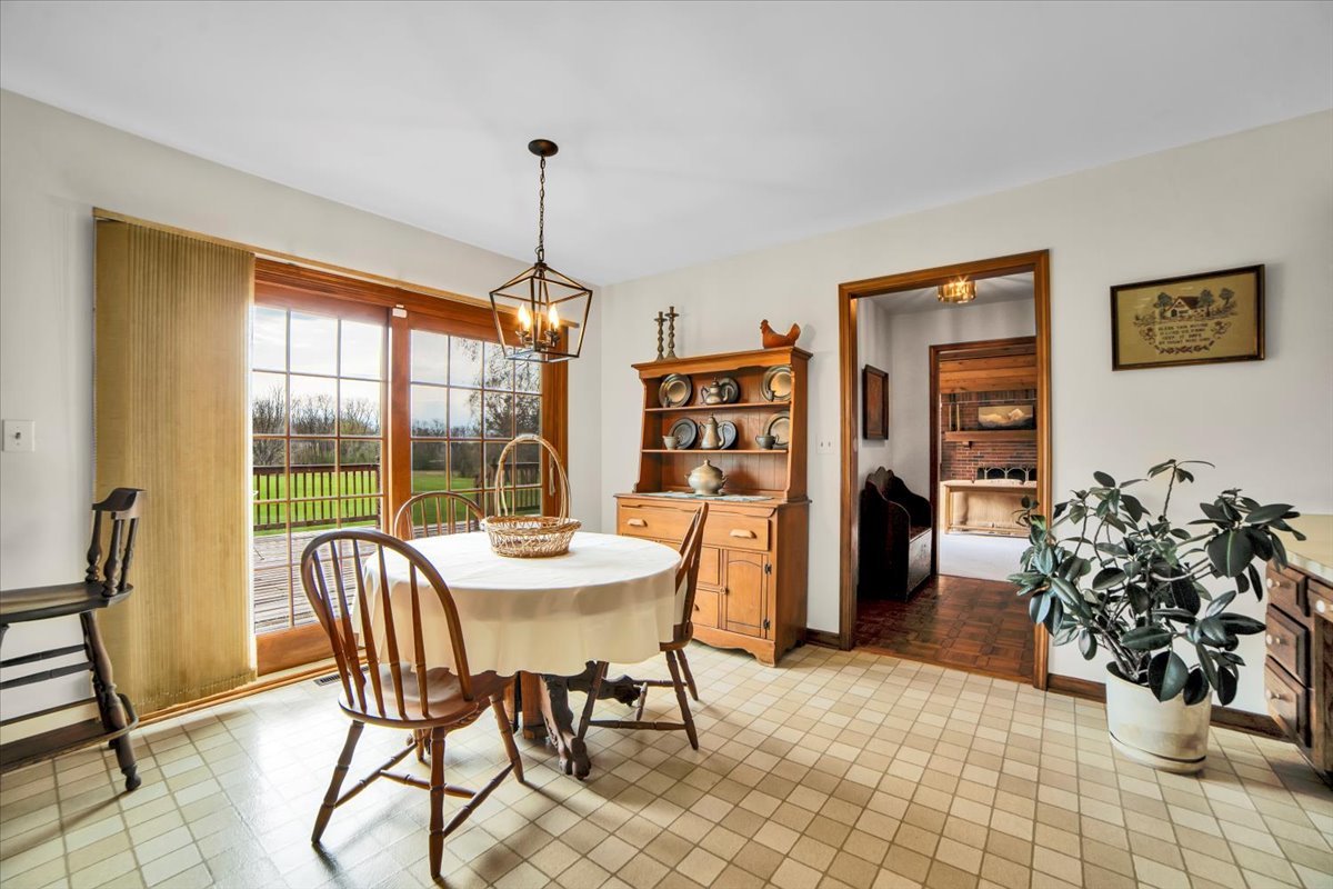 1-s221 North Flanders Lane Winfield, IL 60190 - Photo 13 of 39