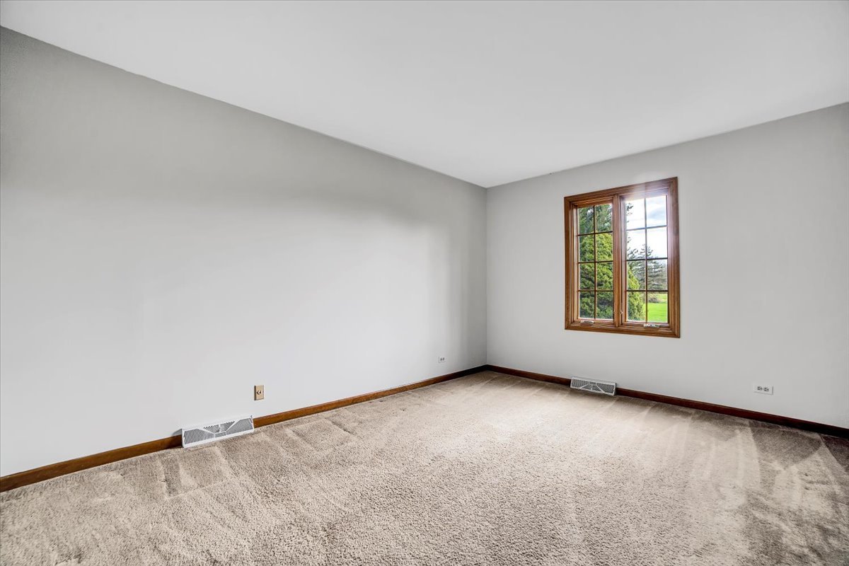 1-s221 North Flanders Lane Winfield, IL 60190 - Photo 24 of 39