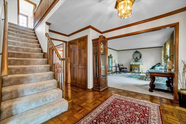 $725,000 | 1-s221 North Flanders Lane, Winfield, IL 60190