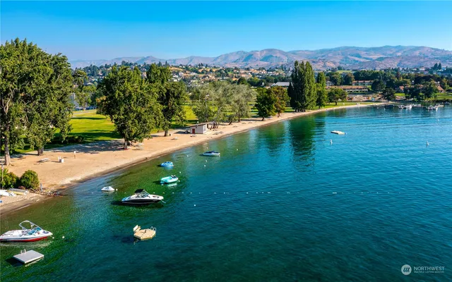 $1 | 1 Lodge 622-c Manson Wa 98831, Manson, WA 98831