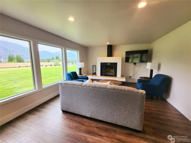 $1 | 1 Lodge 622-c Manson Wa 98831, Manson, WA 98831