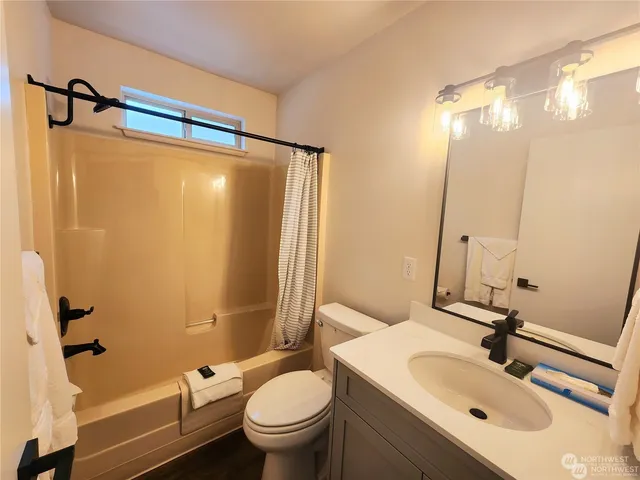 $1 | 1 Lodge 622-c Manson Wa 98831, Manson, WA 98831