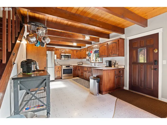 $419,000 | 240 Pruden Hill Lane, Canyonville, OR 97417