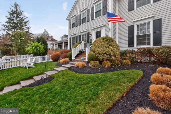 $1,785,000 | 10206 Kensington Parkway, Kensington, MD 20895