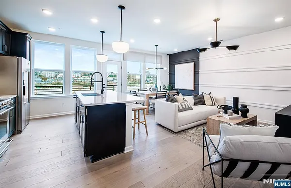 $785,000 | 400 Sycamore Street, Unit 405, Kearny, NJ 07032