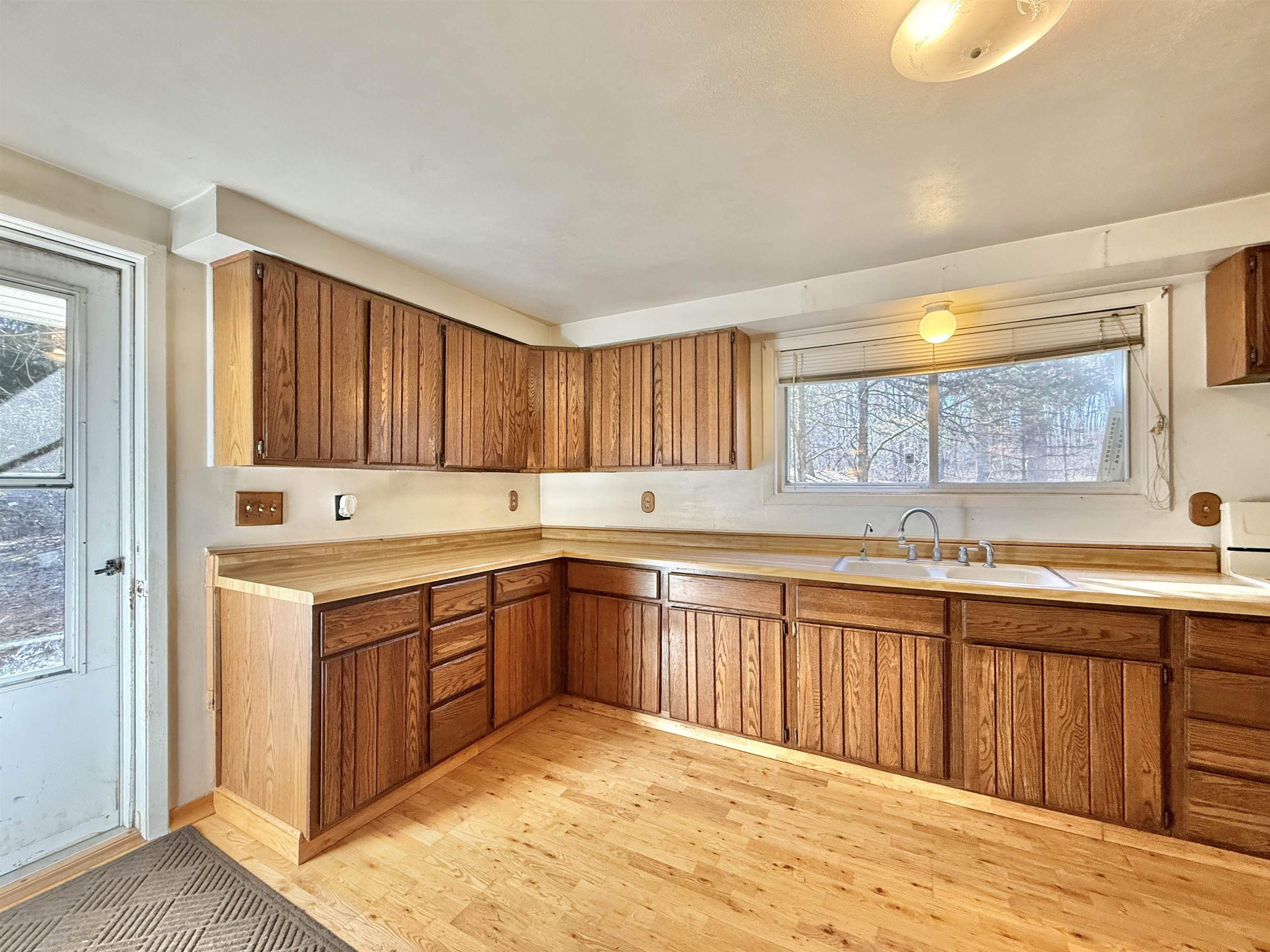 5638 South Duggan Road Beloit, WI 53511 - Photo 4 of 26