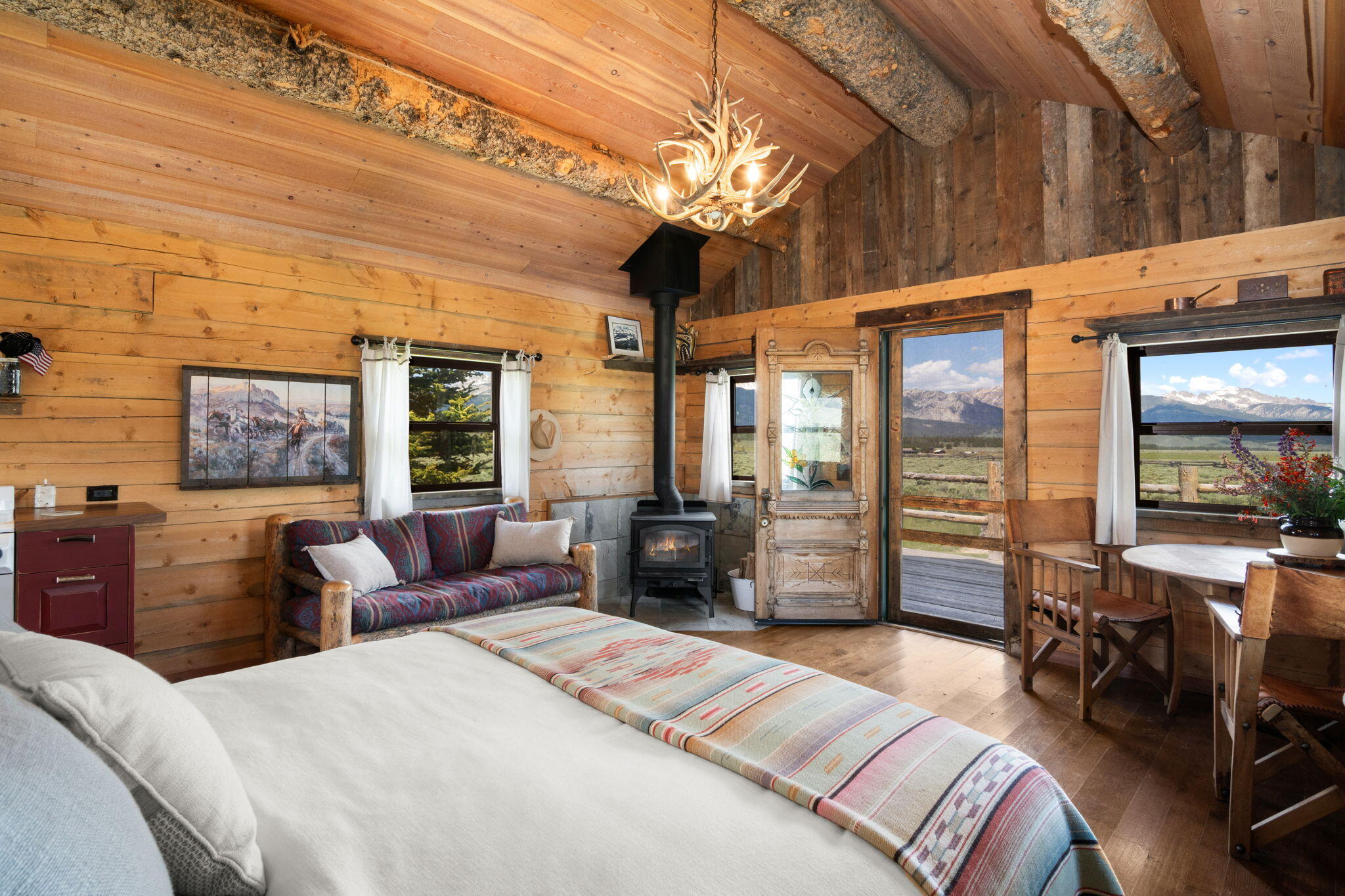 16825 Highway 75 Stanley, ID 83278 - Photo 26 of 52 "Mariposa" guest cabin