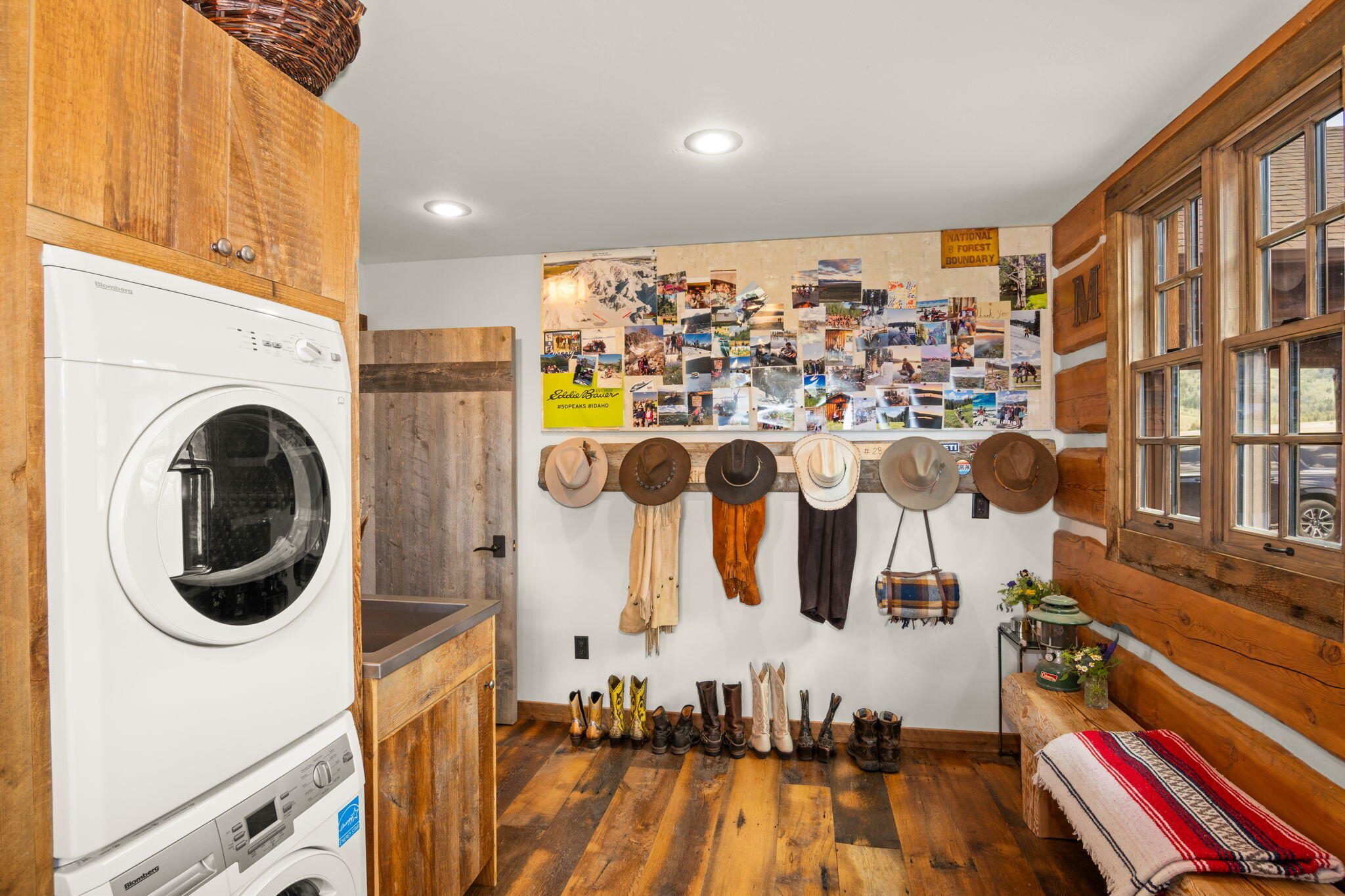16825 Highway 75 Stanley, ID 83278 - Photo 28 of 52 Mud Room