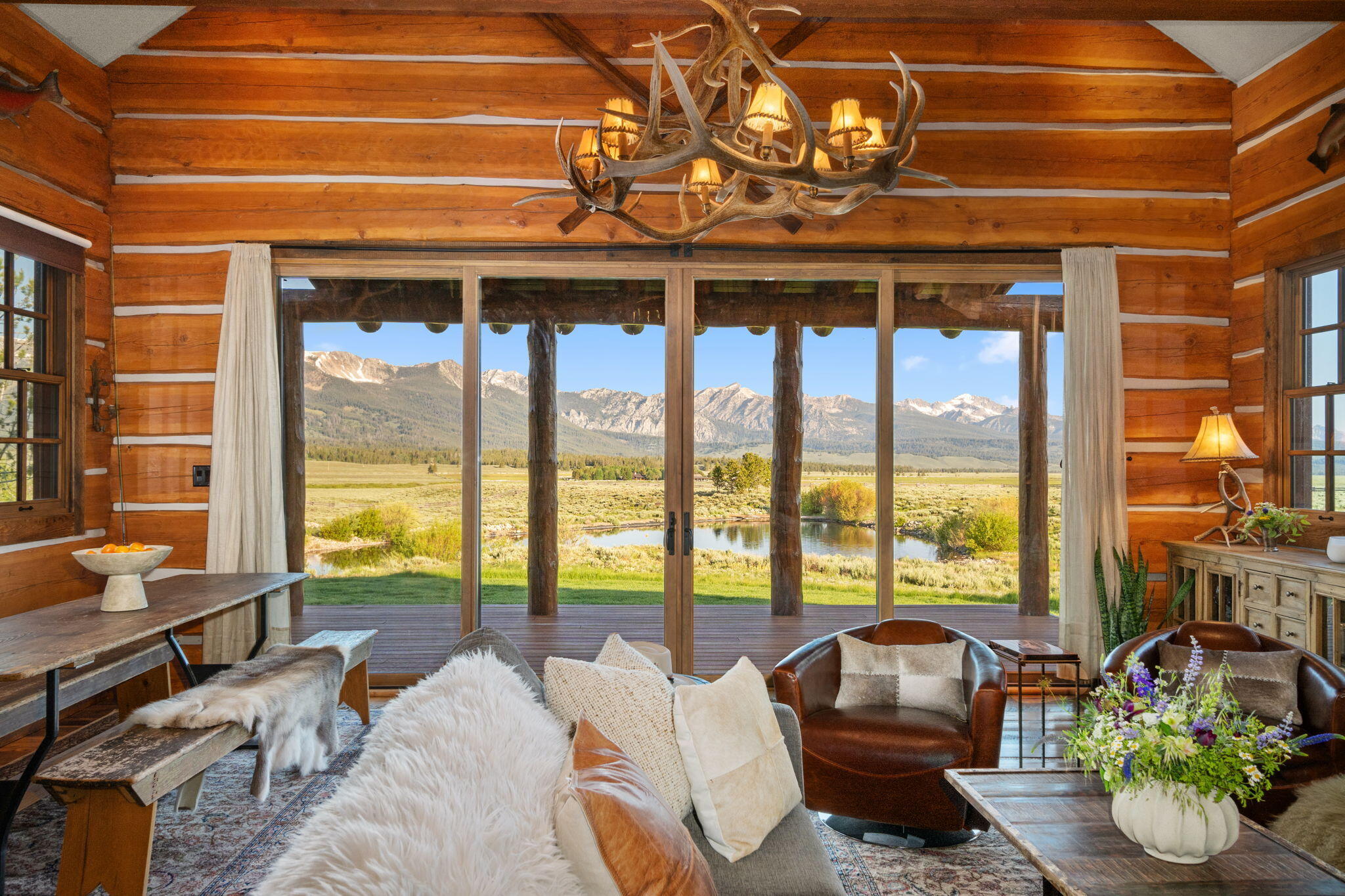 16825 Highway 75 Stanley, ID 83278 - Photo 9 of 52 Living Room