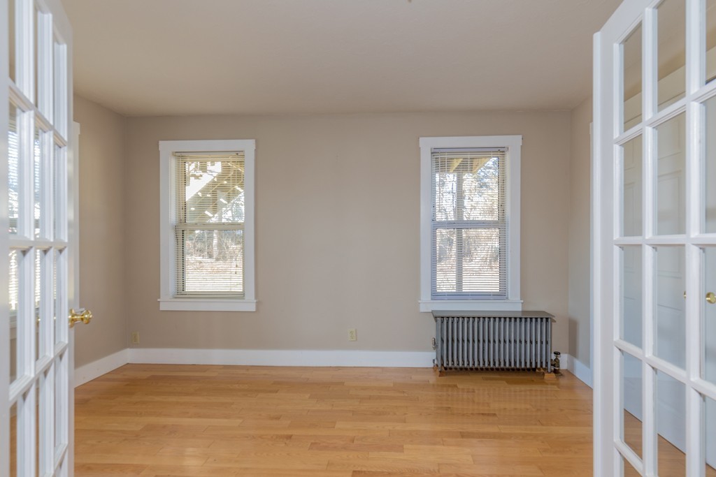 181 Clinton Road Sterling, MA 01564 - Photo 4 of 24 Gallery Image 4