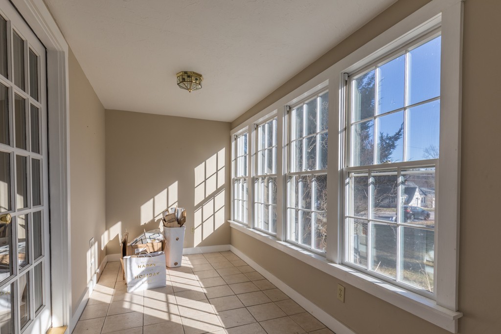 181 Clinton Road Sterling, MA 01564 - Photo 5 of 24 Gallery Image 5