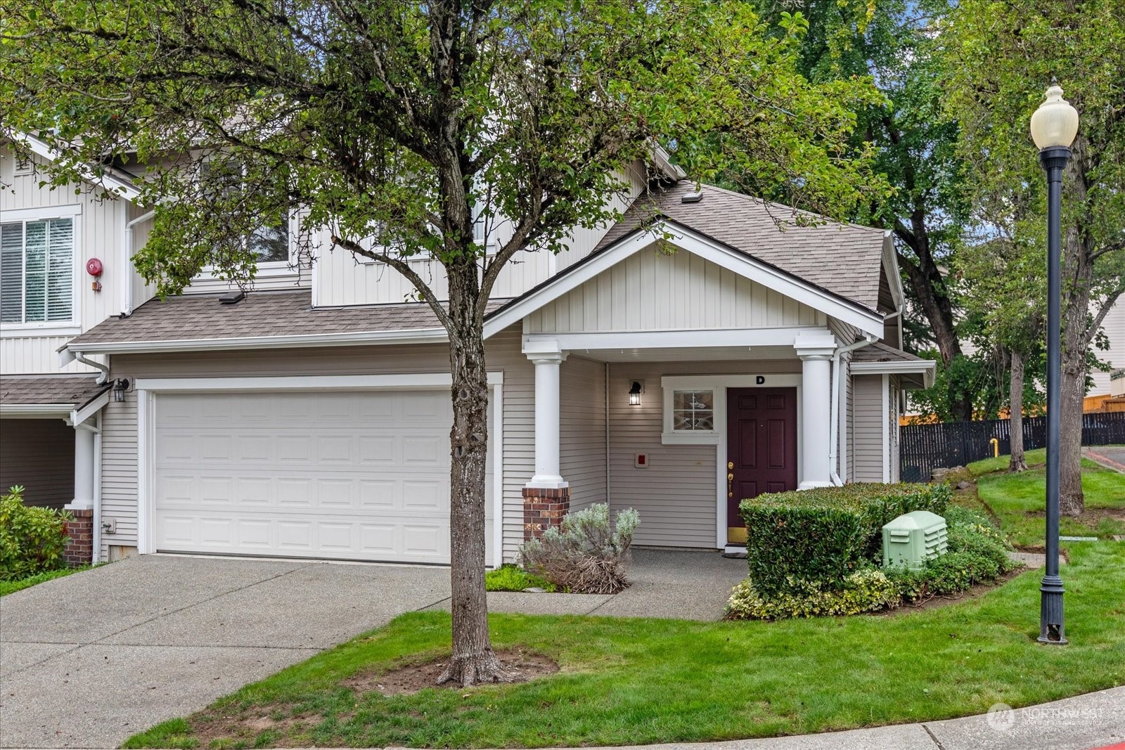 4911 Talbot Place South, Unit D Renton, WA 98055 - Photo 3 of 40