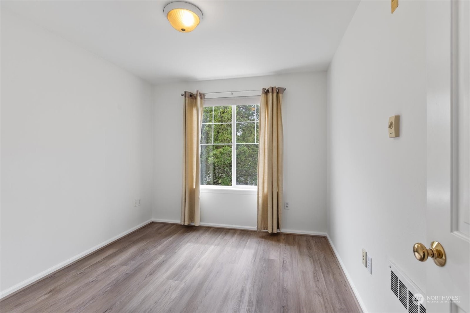 4911 Talbot Place South, Unit D Renton, WA 98055 - Photo 32 of 40