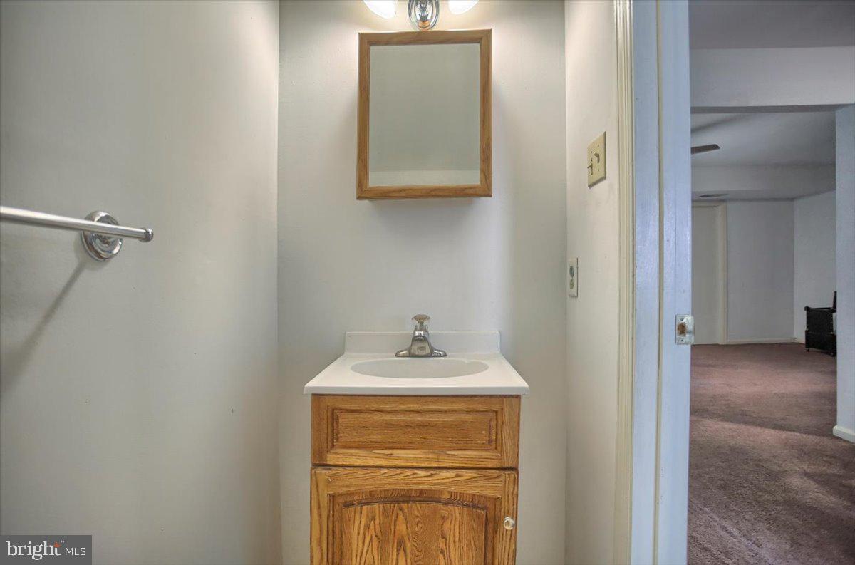 58 Stonegate Road Quakertown, PA 18951 - Photo 8 of 33 Half bath