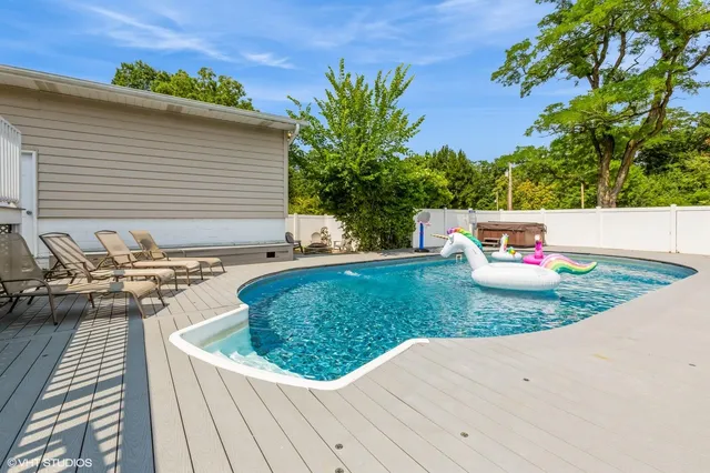 $2,290,000 | 116 North Smith Street, New Buffalo, MI 49117