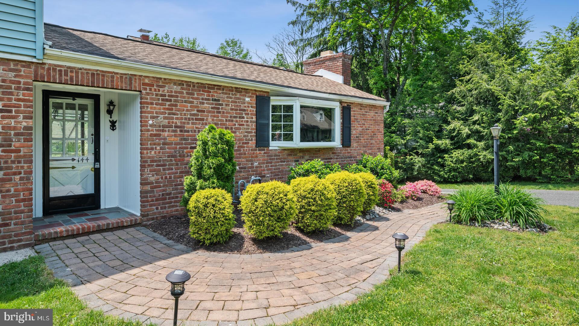 144 Cranbury Road Princeton Junction, NJ 08550 - Photo 6 of 46