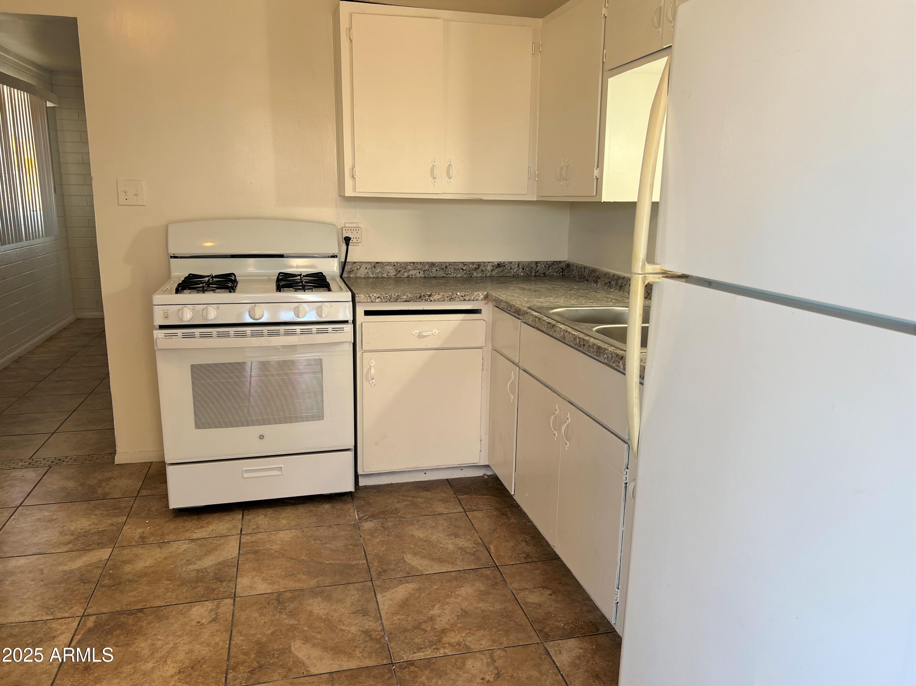 636 South Olive, Unit D Mesa, AZ 85204 - Photo 7 of 7 IMG_9861