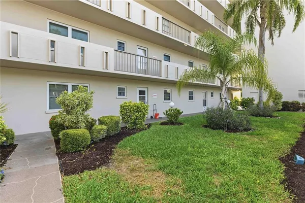 $149,000 | 3680 Ironwood Circle, Unit 202L, Bradenton, FL 34209