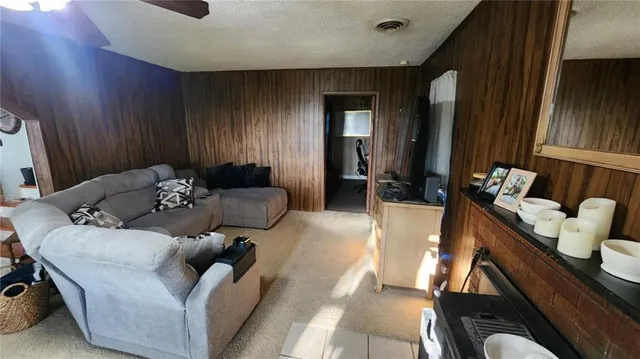 $179,000 | 2357 160th Highway, Columbus, KS 66725