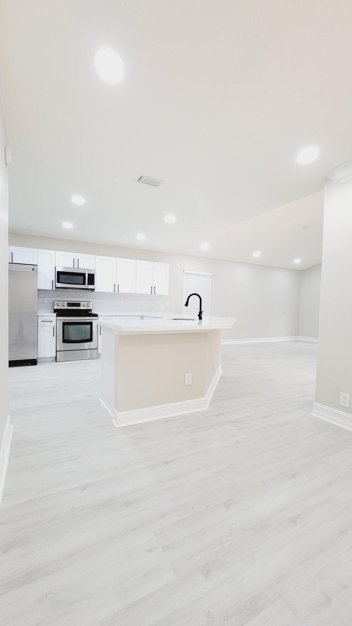 22155 Candle Court Boca Raton, FL 33428 - Photo 40 of 55 20231129_144250
