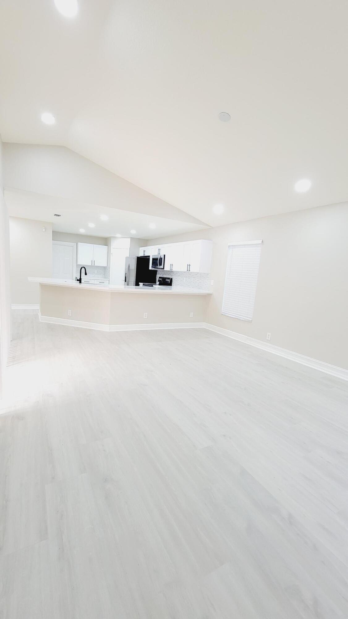 22155 Candle Court Boca Raton, FL 33428 - Photo 45 of 55 20231129_144344