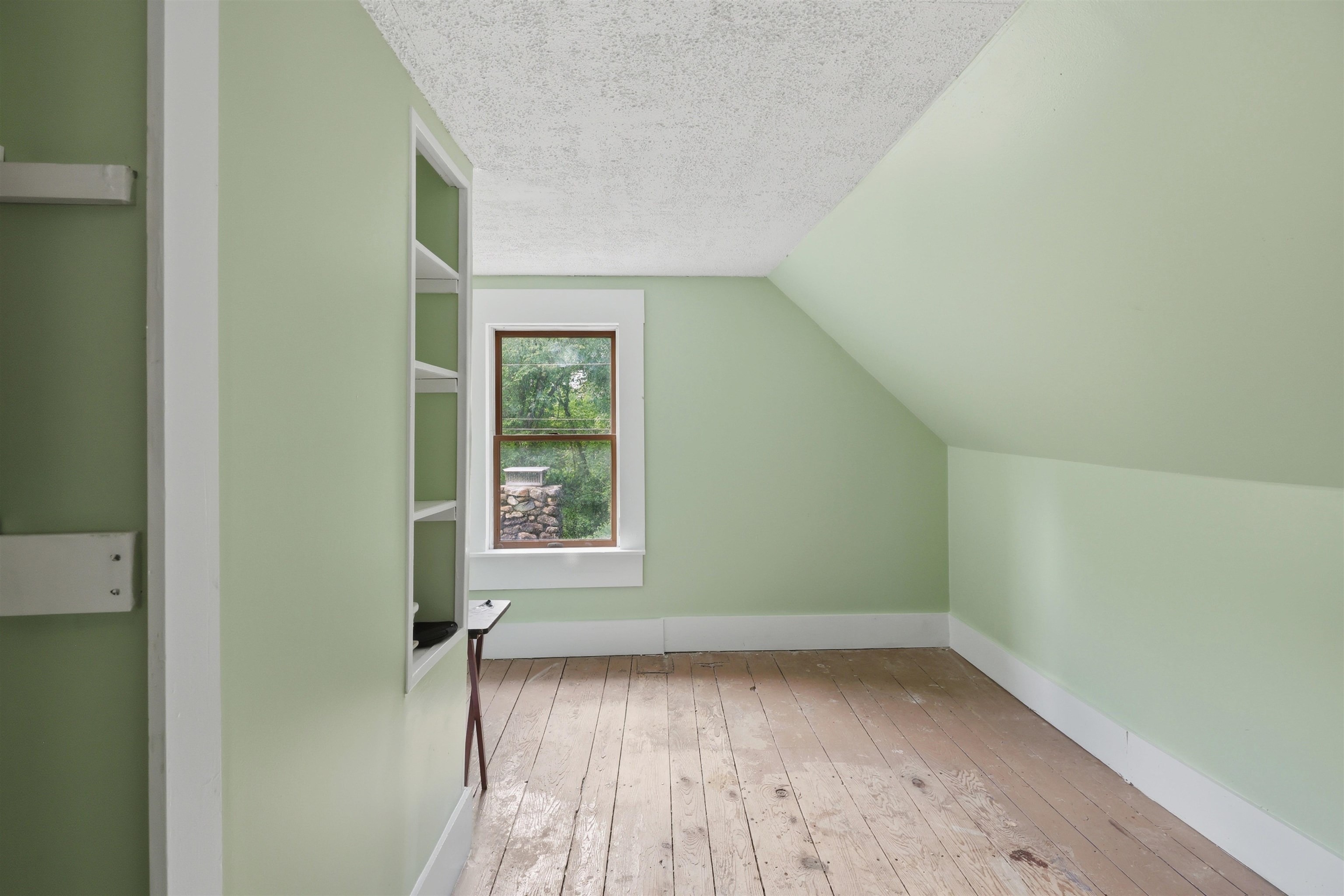 32 East Lull Place New Boston, NH 03070 - Photo 20 of 27