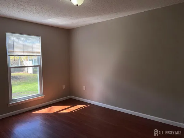 $345,000 | 478 Witney Court, North Brunswick, NJ 08902