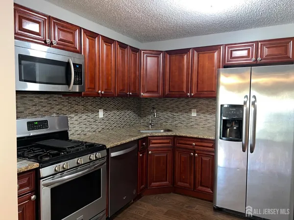 $345,000 | 478 Witney Court, North Brunswick, NJ 08902