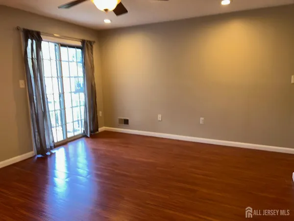 $345,000 | 478 Witney Court, North Brunswick, NJ 08902