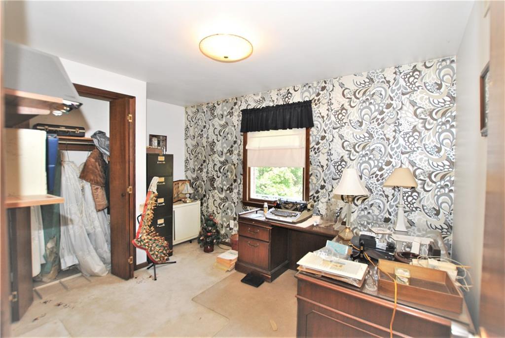 485 Herbst Manor Road Coraopolis, PA 15108 - Photo 16 of 25 Gallery Image 16