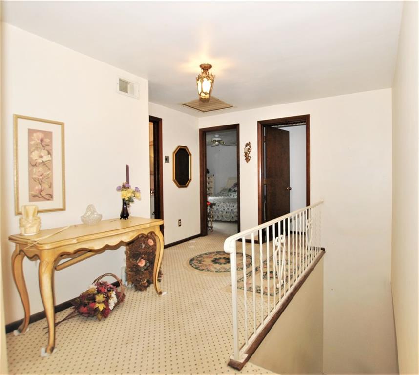 485 Herbst Manor Road Coraopolis, PA 15108 - Photo 18 of 25 Gallery Image 18