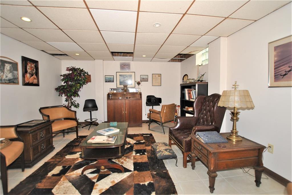 485 Herbst Manor Road Coraopolis, PA 15108 - Photo 20 of 25 Gallery Image 20