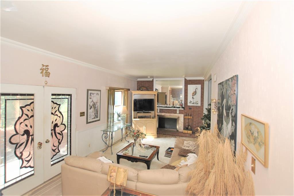 485 Herbst Manor Road Coraopolis, PA 15108 - Photo 7 of 25 Gallery Image 7