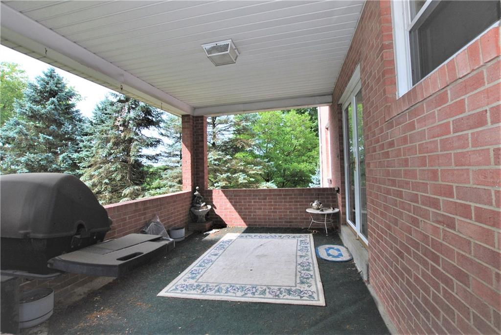 485 Herbst Manor Road Coraopolis, PA 15108 - Photo 9 of 25 Gallery Image 9