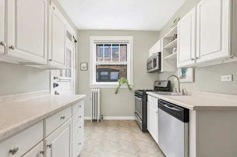 $239,000 | 5447 South E View Park, Unit 2, Chicago, IL 60615