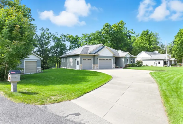 $539,900 | 18685 Kreig Drive, Big Rapids, MI 49307
