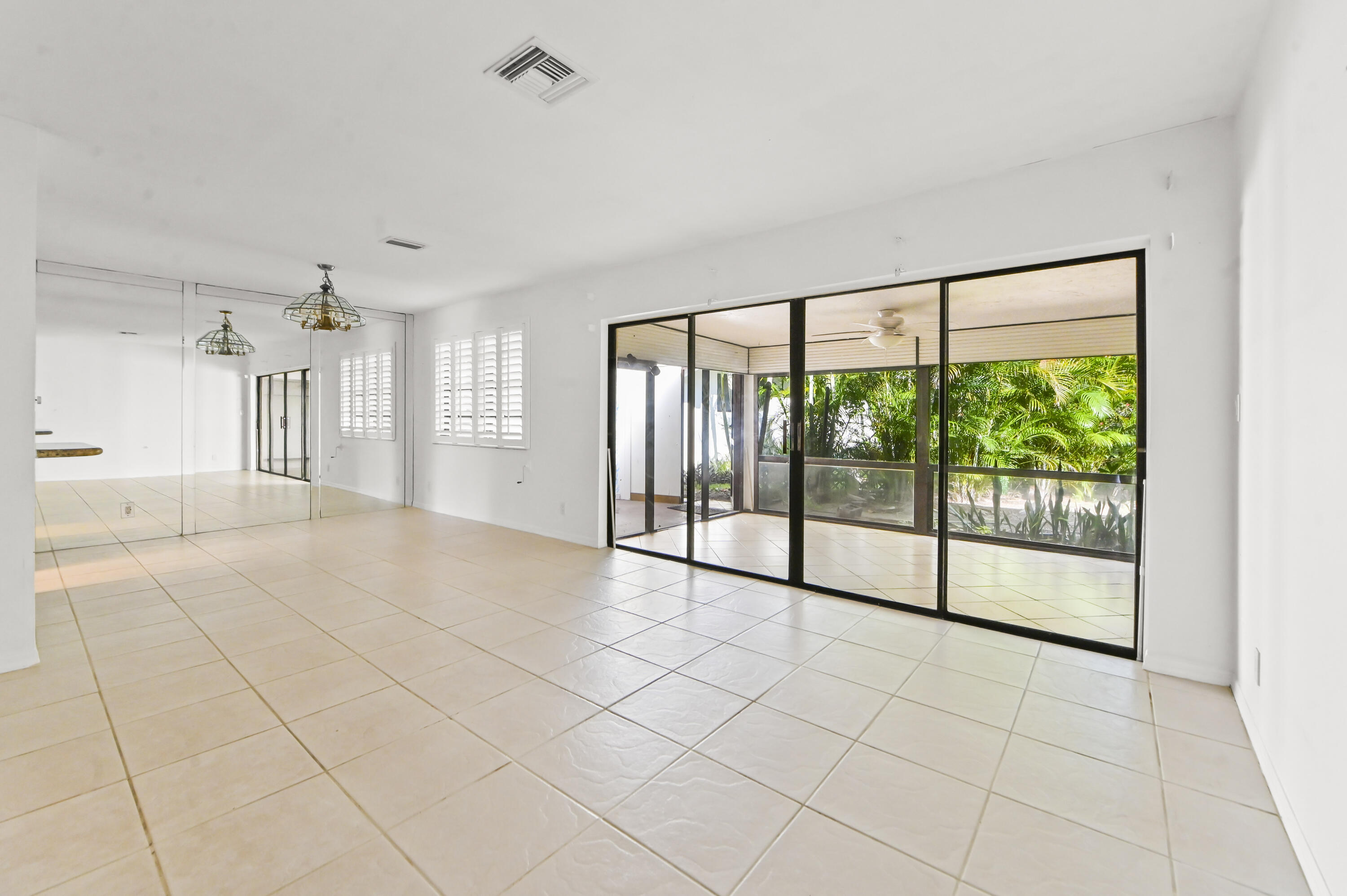 329 Knob Hill Boulevard Boca Raton, FL 33431 - Photo 11 of 35 Living Room