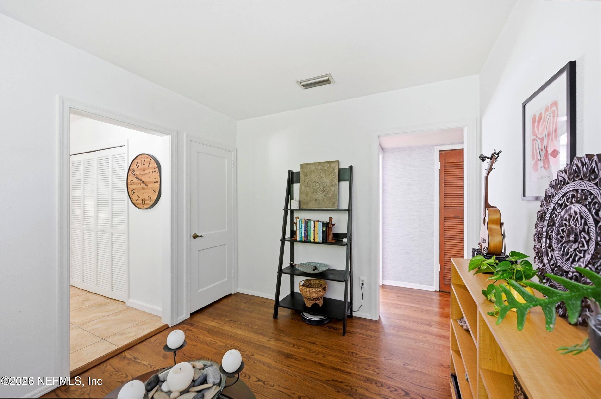 1732 Planters Road Jacksonville, FL 32207 - Photo 23 of 30 Bedroom 3