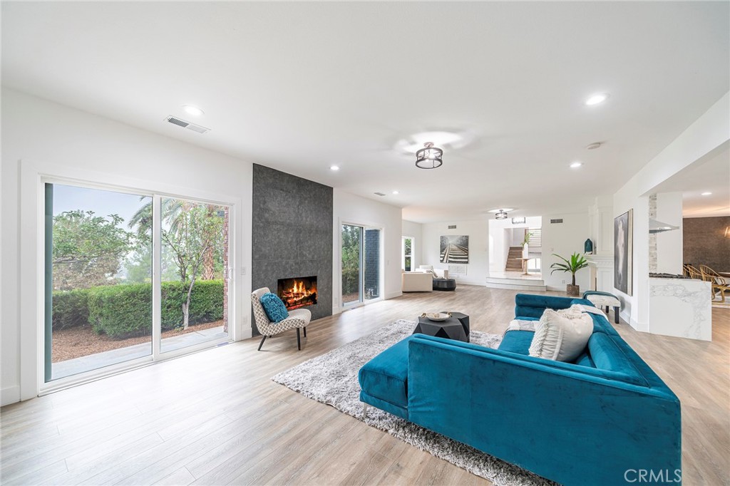2225 Da Vinci Drive Riverside, CA 92506 - Photo 15 of 60 a living room with furniture and a large window